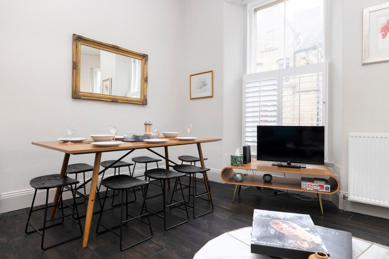 Joivy Sophisticated Apt Near Edinburgh Castle Exterior foto