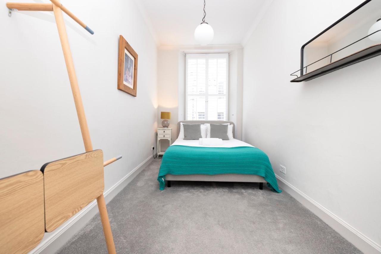 Joivy Sophisticated Apt Near Edinburgh Castle Exterior foto