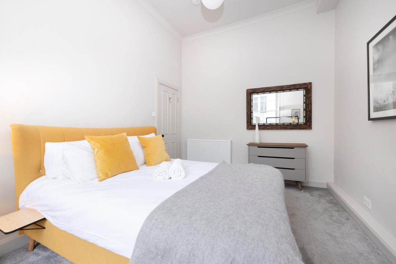 Joivy Sophisticated Apt Near Edinburgh Castle Exterior foto